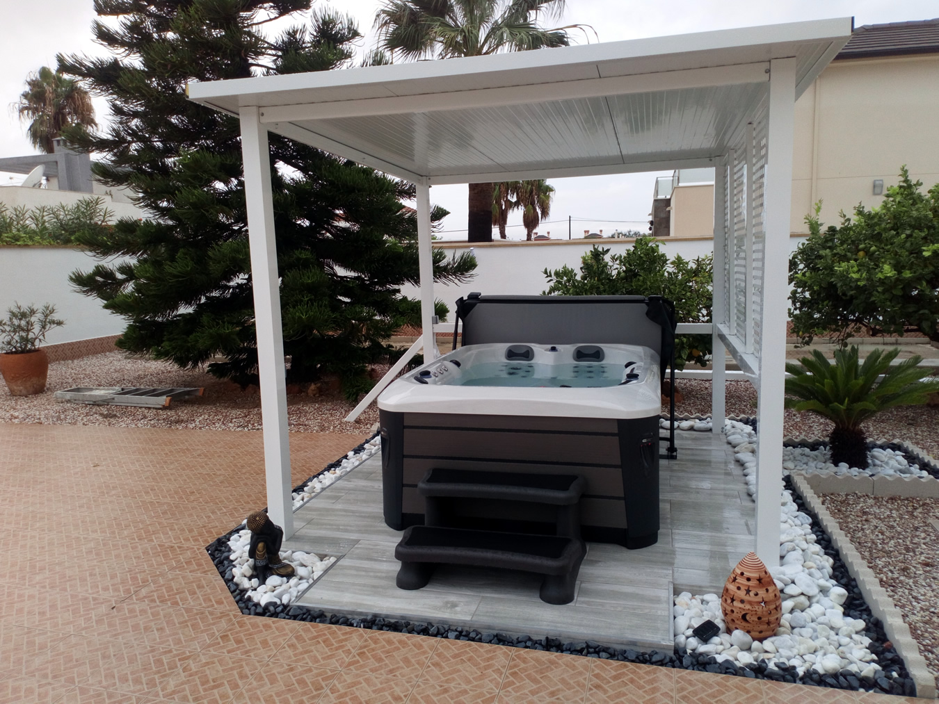 Hot Tub Privacy: 6 Ways to Make Your Hot Tub Private